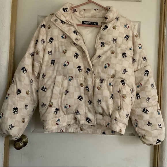 Hello Kitty & friends x forever 21 woman’s puffer jacket, size small - Picture 2 of 7